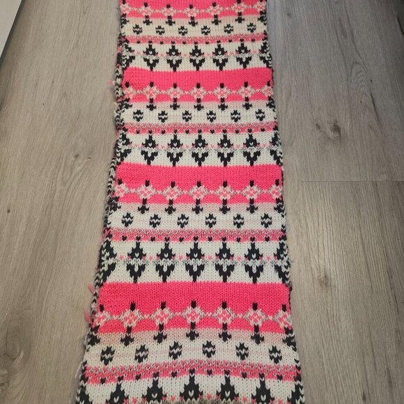 Girls Children’s Place Reversible Infinity Scarf Pink Black Knit - Picture 1 of 8